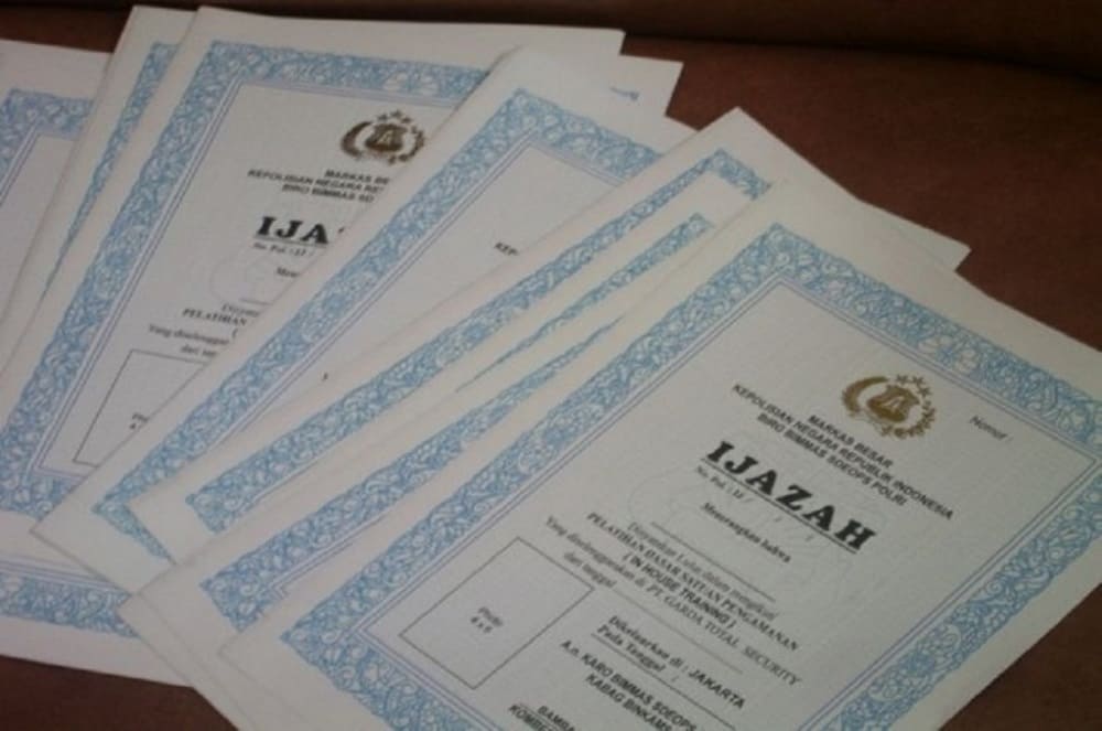 ijazah ditahan perusahaan