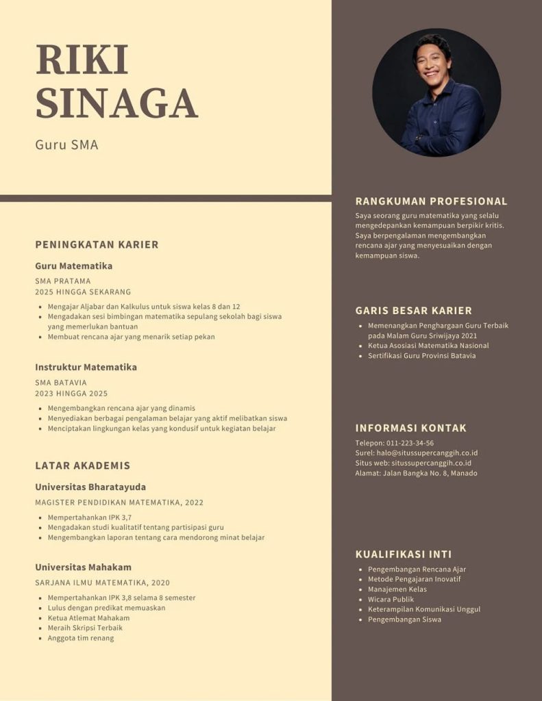 membuat CV di Canva