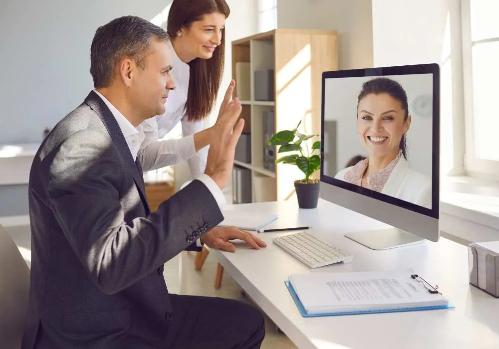perbedaan interview HR dan user 3