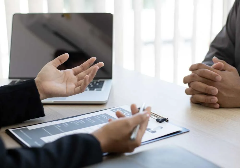 perbedaan interview HR dan user 4