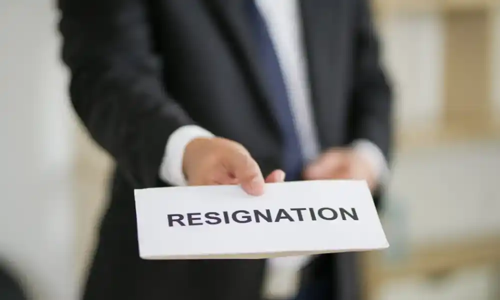 resign massal