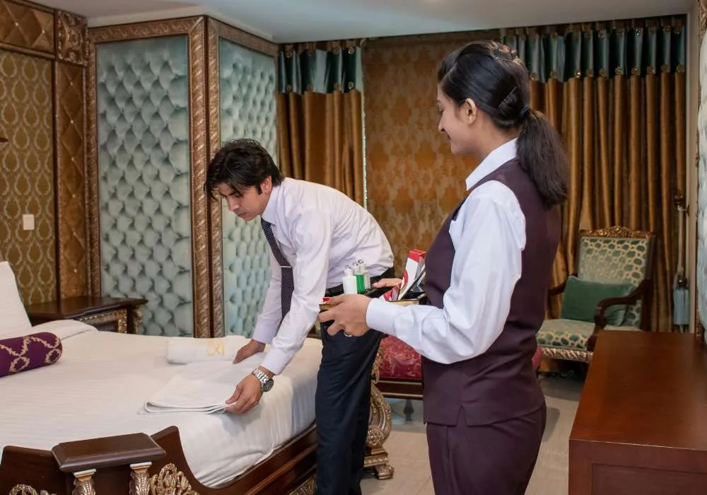 gaji karyawan hotel 4