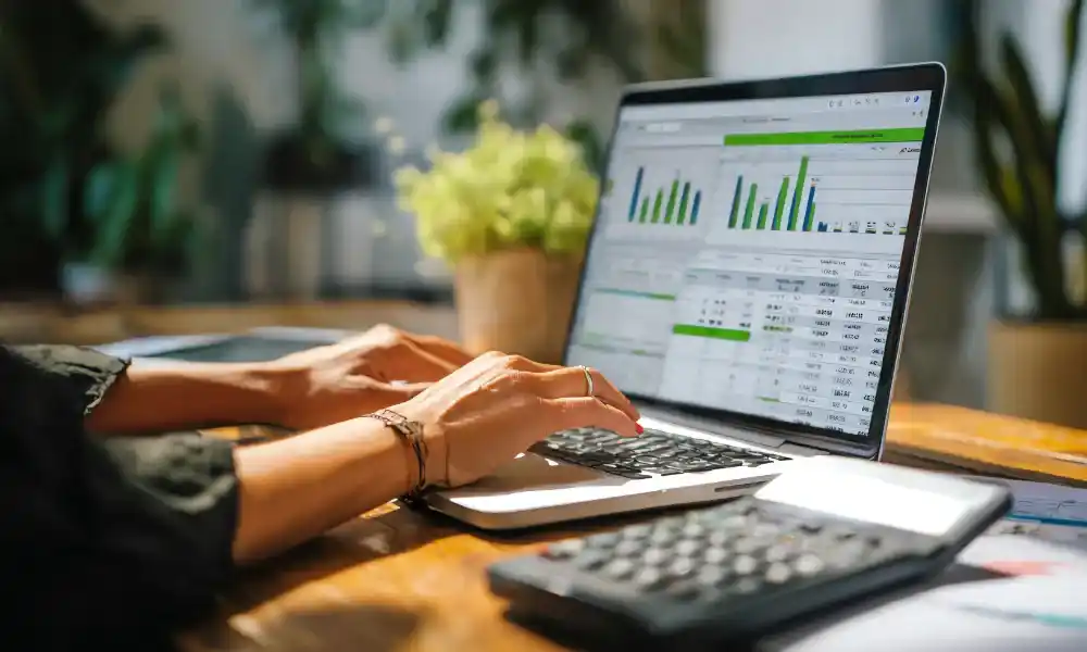 cara memilih software HCM