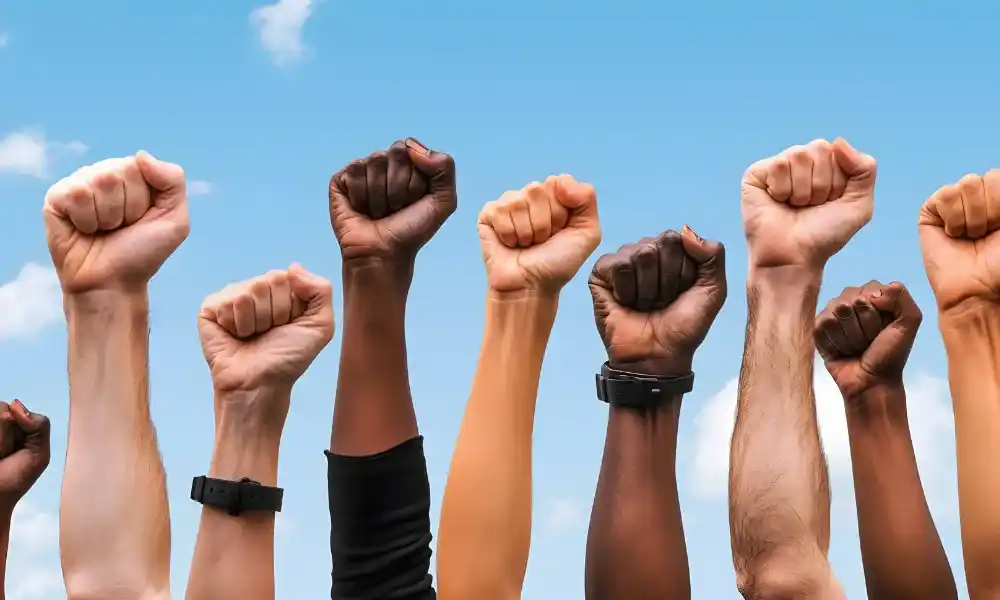 karyawan demo naik gaji