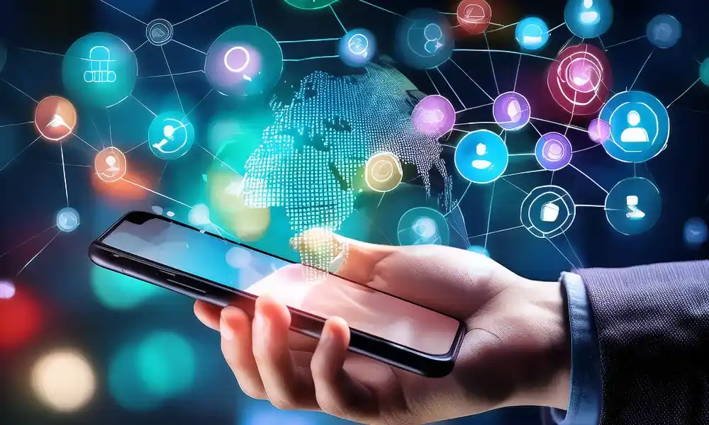 mengecek media sosial