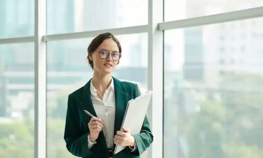 berapa gaji pegawai bank