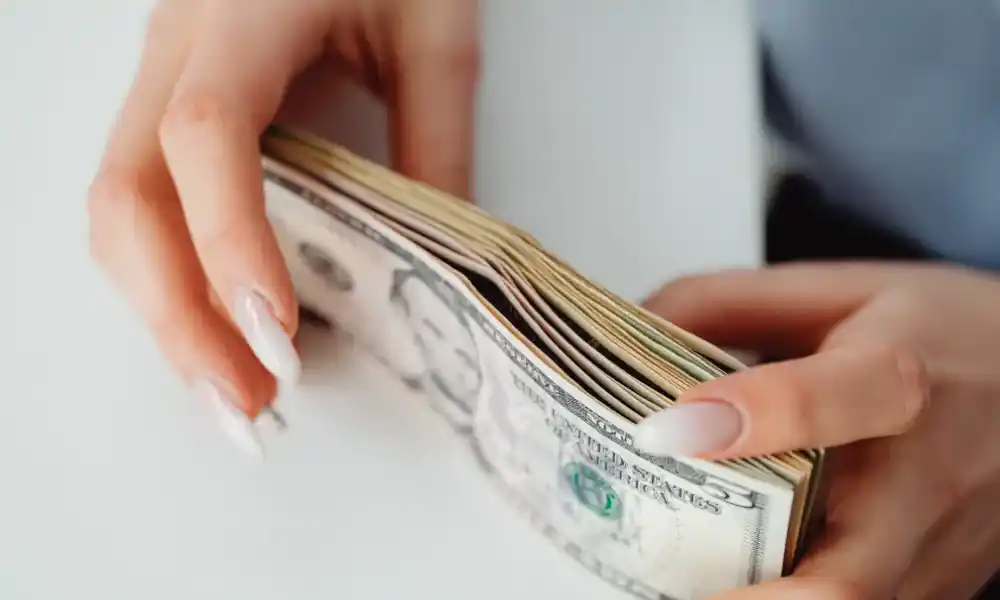 kompensasi karyawan kontrak