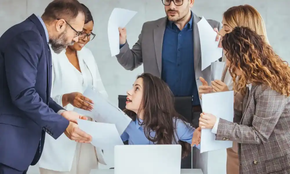 contoh konflik kepentingan