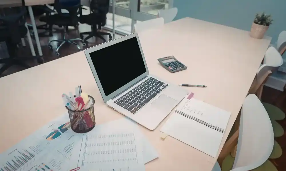 peraturan cuti karyawan