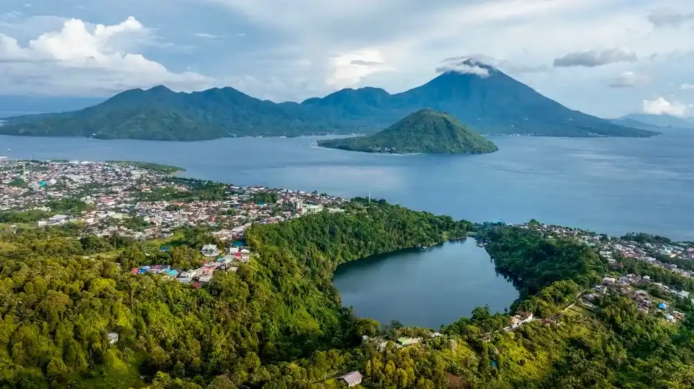 UMP Maluku Utara